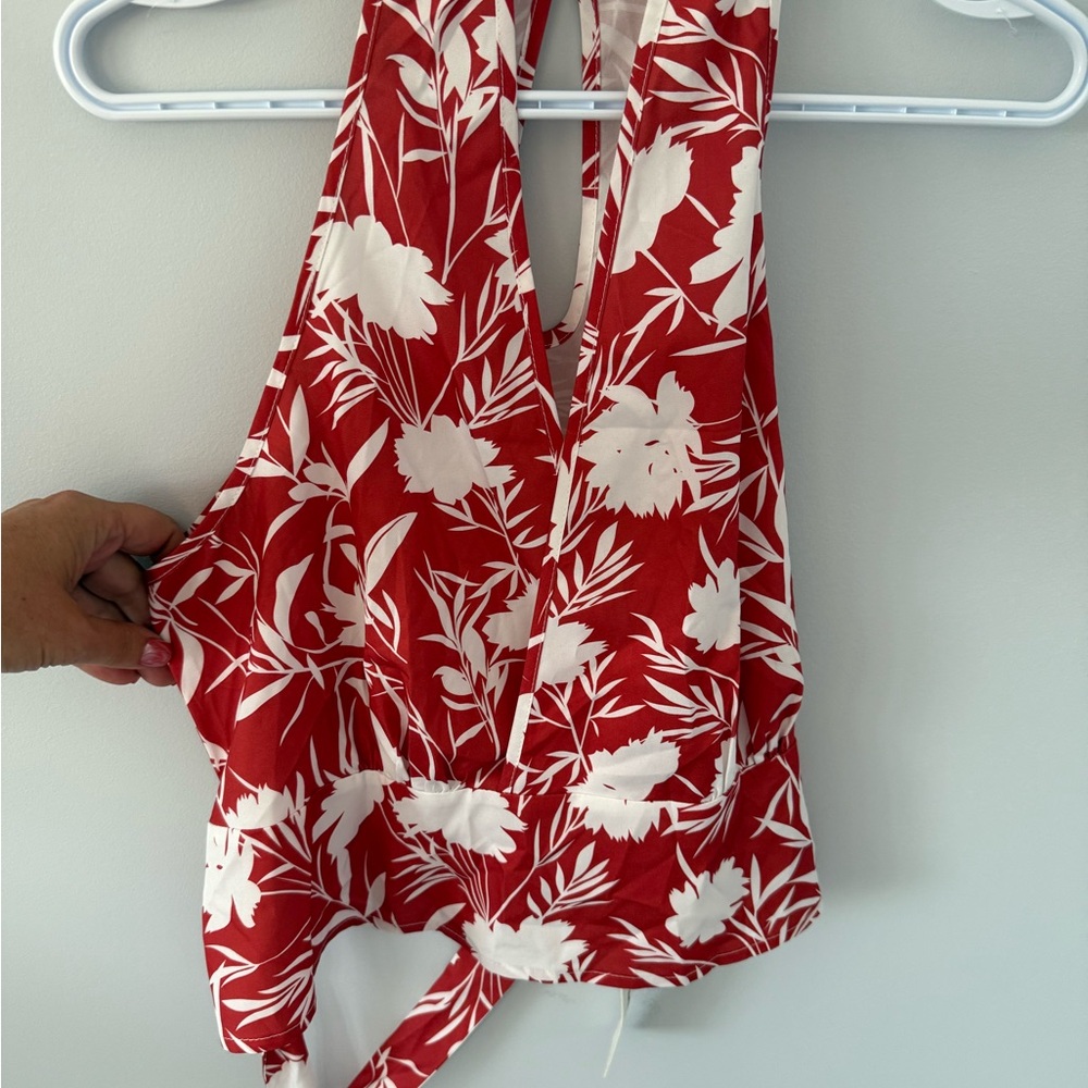 Commense Red and White Patterned Top